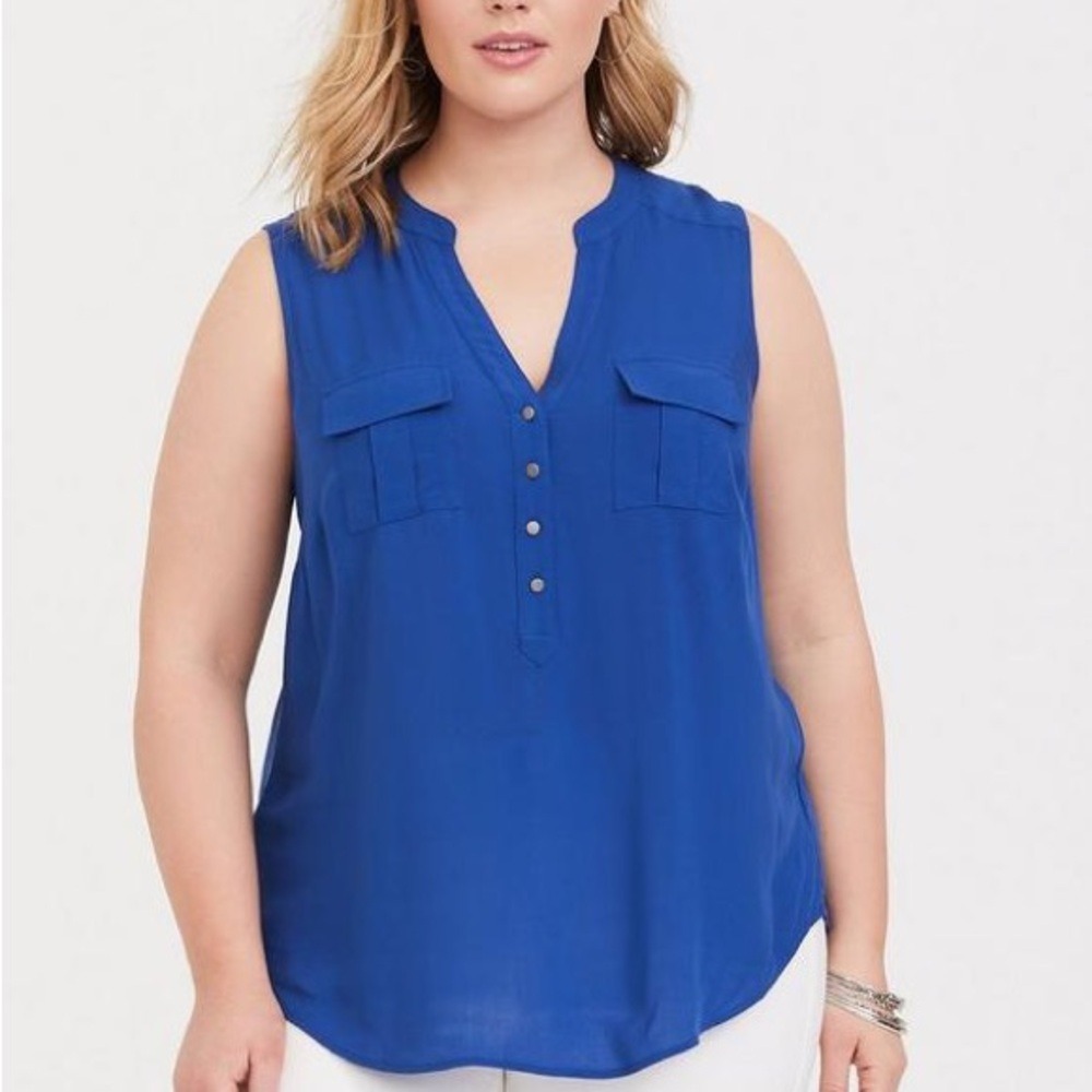 Torrid Harper Blouse Plus Size 3 Blue Sleeveless Button‎ V-Neck Pocket Rayon Top